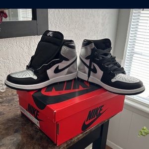 NIKE AIR JORDAN 1. NEW!!